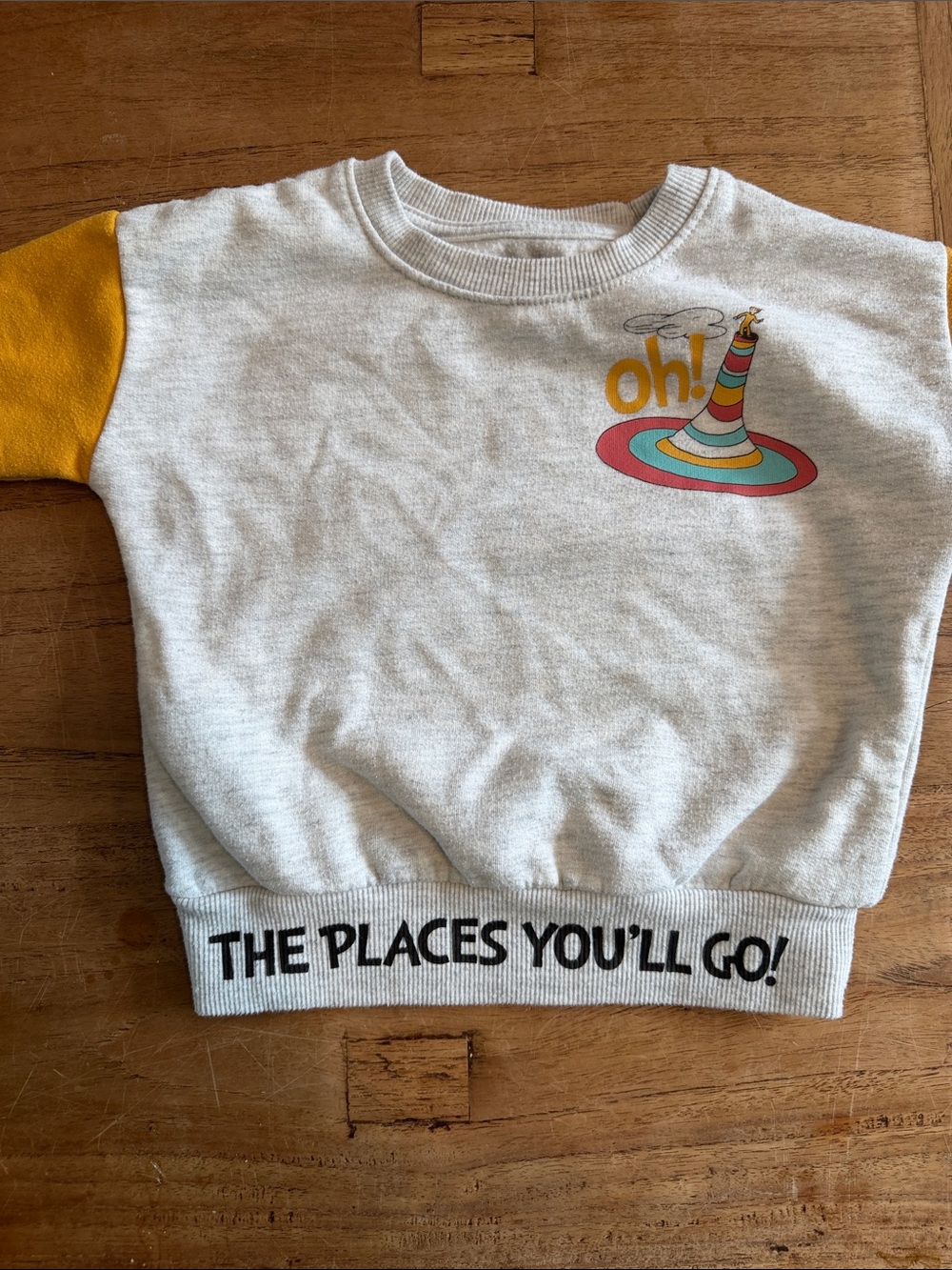 💚5 for $15/ Dr. Suess sweatshirt
